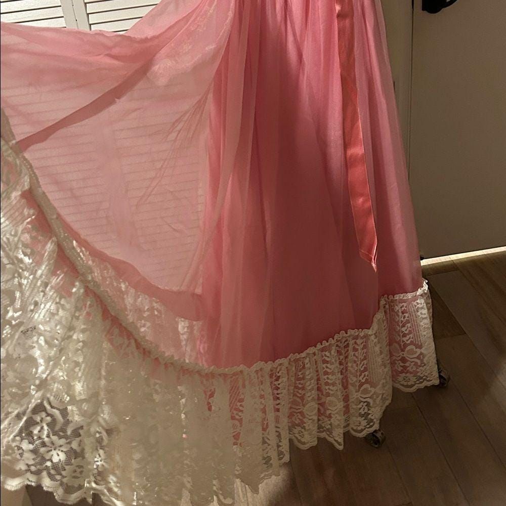 vintage pink ball gown evening dress White Pink Fabric Victorian 70s prom - Picture 7 of 16